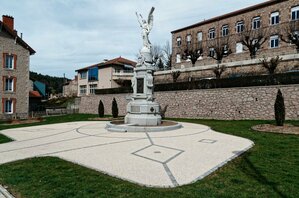 Le monument aux morts